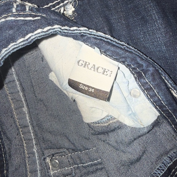 Grace in LA capris - Picture 5 of 6
